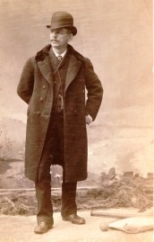 Manager Bill Sharsig