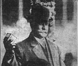 Carter Harrison at 1911 Cubs opener